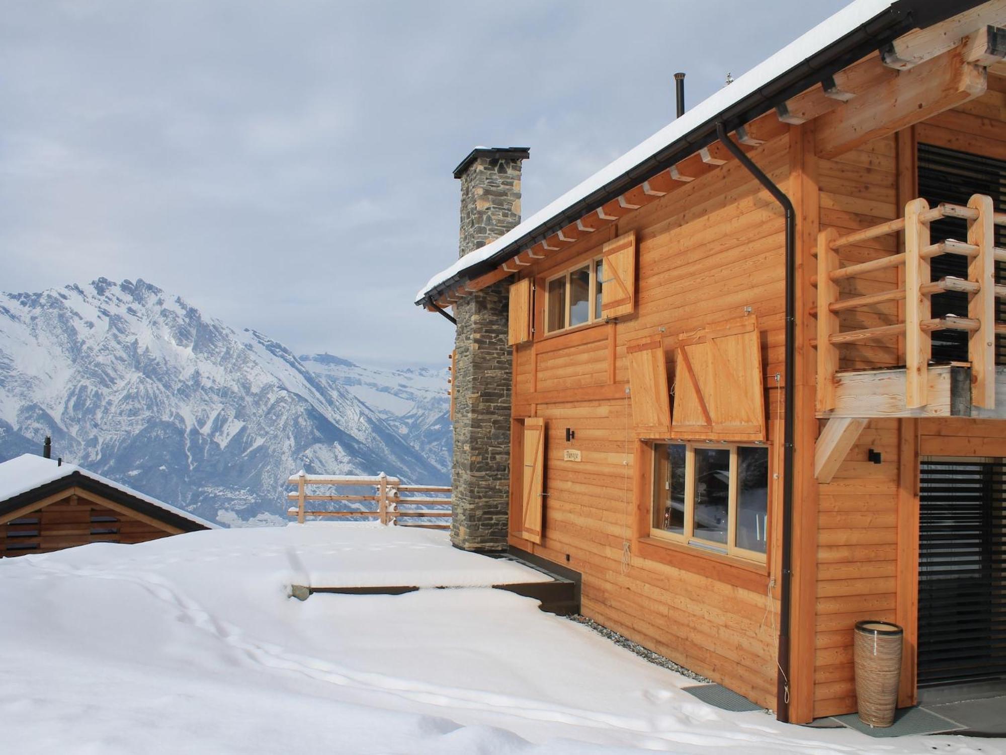 With Unobstructed View Inthe